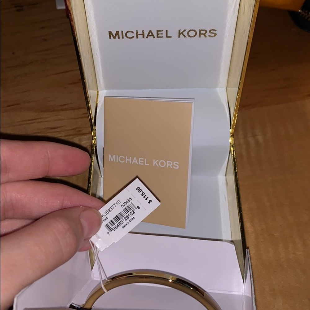 Michael Kors jewelry gift set - Picture 2 of 6